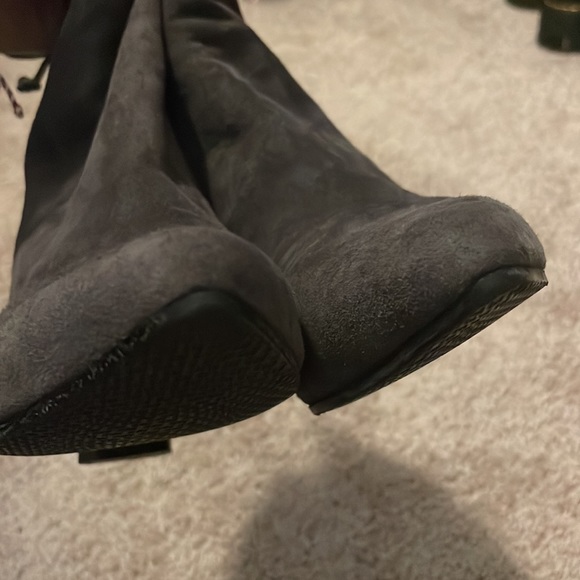 Stuart Weitzman Grey Suede Ankle Boots Size 10 - Picture 11 of 13